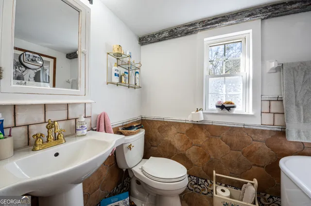 $260,000 | 29 Mountain View Drive, Toccoa, GA 30577