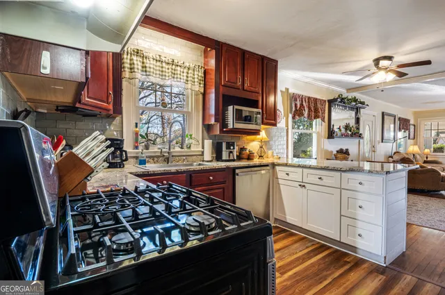 $260,000 | 29 Mountain View Drive, Toccoa, GA 30577