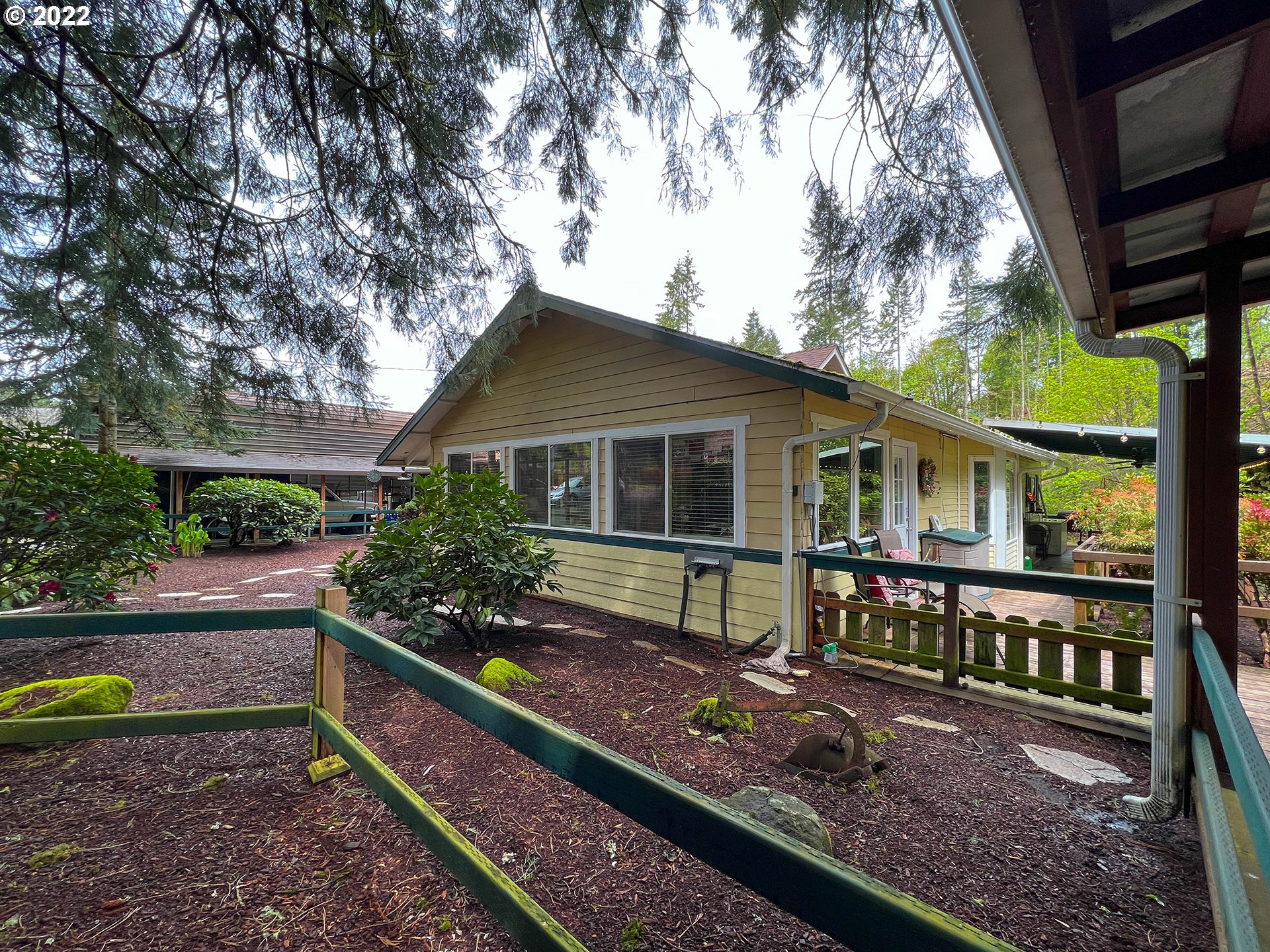 38677 East Cedar Flat Road Springfield, OR 97478 - Photo 22 of 31 Gallery Image 22