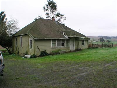 392 Fallon Road Petaluma, CA 94952 - Photo 4 of 8 a view of a house with a yard