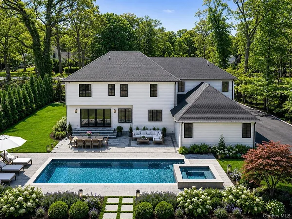 $2,998,998 | 9 Wilderness Road, Nissequogue, NY 11780