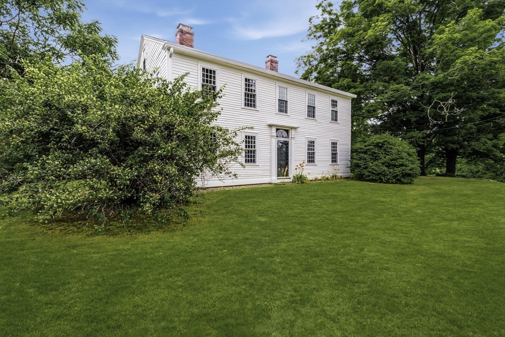 392 Greenfield Road Deerfield, MA 01342 - Photo 4 of 42