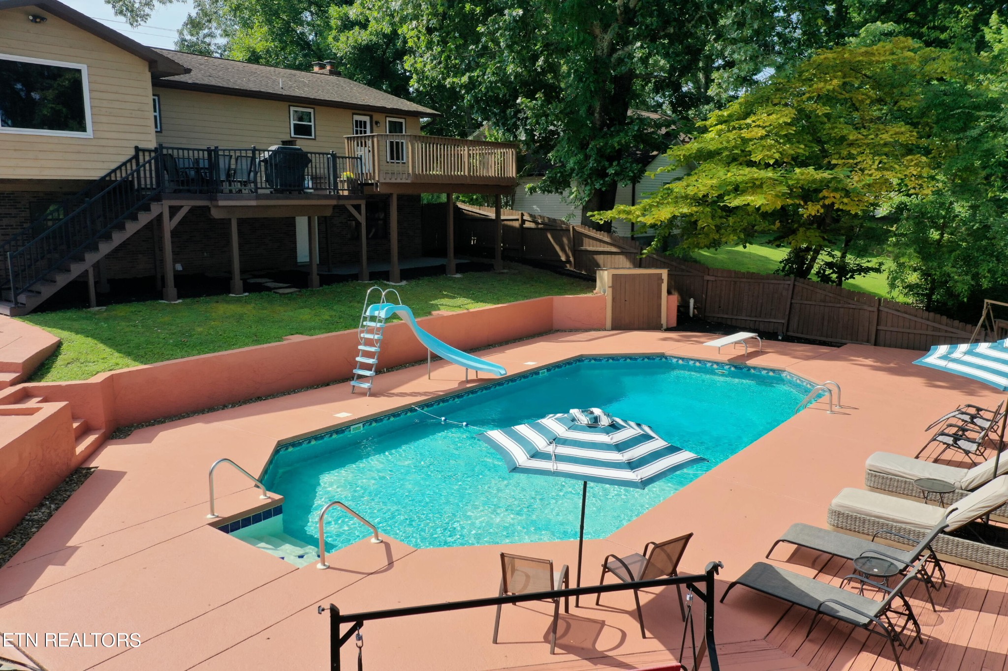 2713 Clover Hill Ridge Road Maryville, TN 37801 - Photo 3 of 51 Gallery Image 3