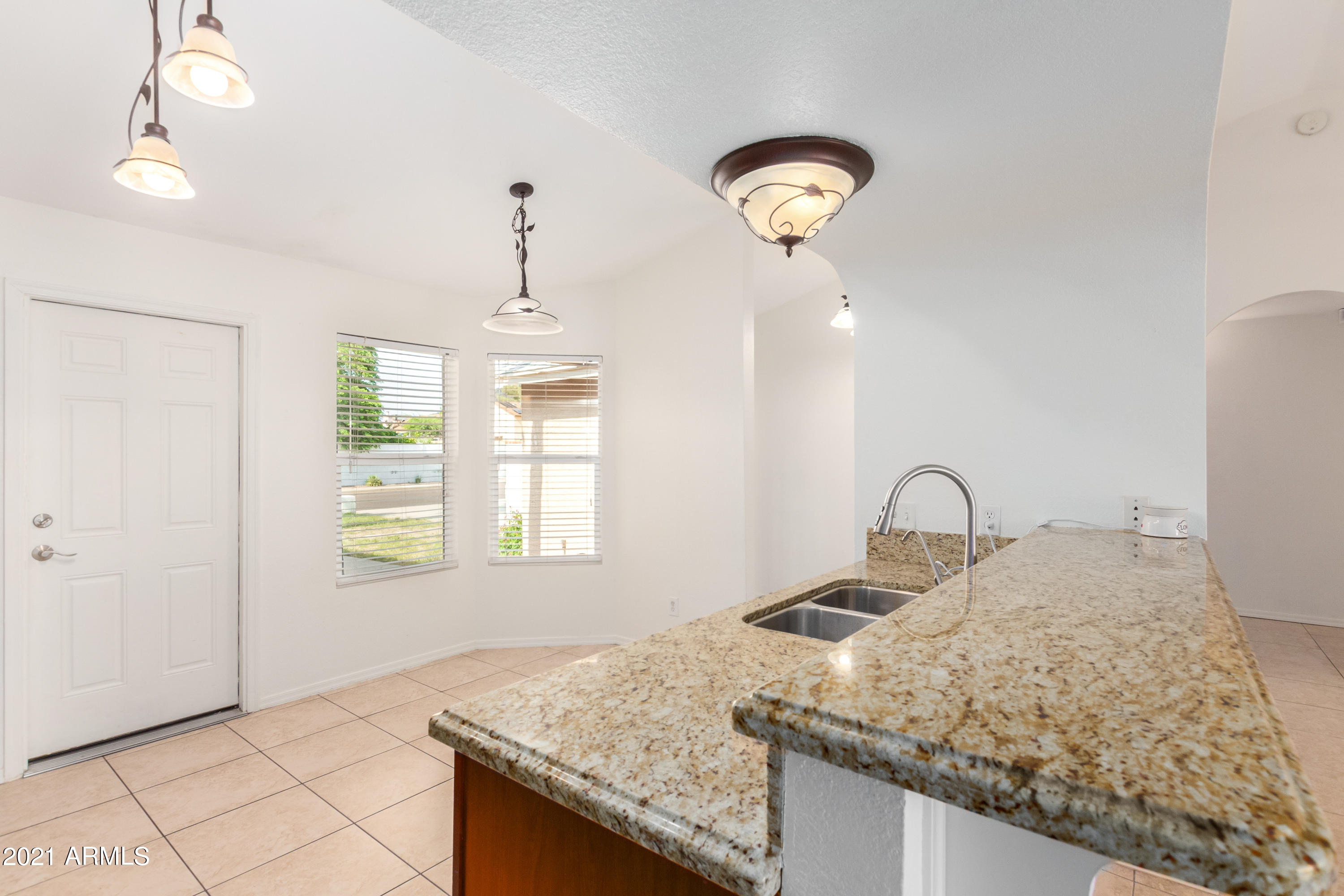 1501 East Utopia Road Phoenix, AZ 85024 - Photo 7 of 25 09-Utopia
