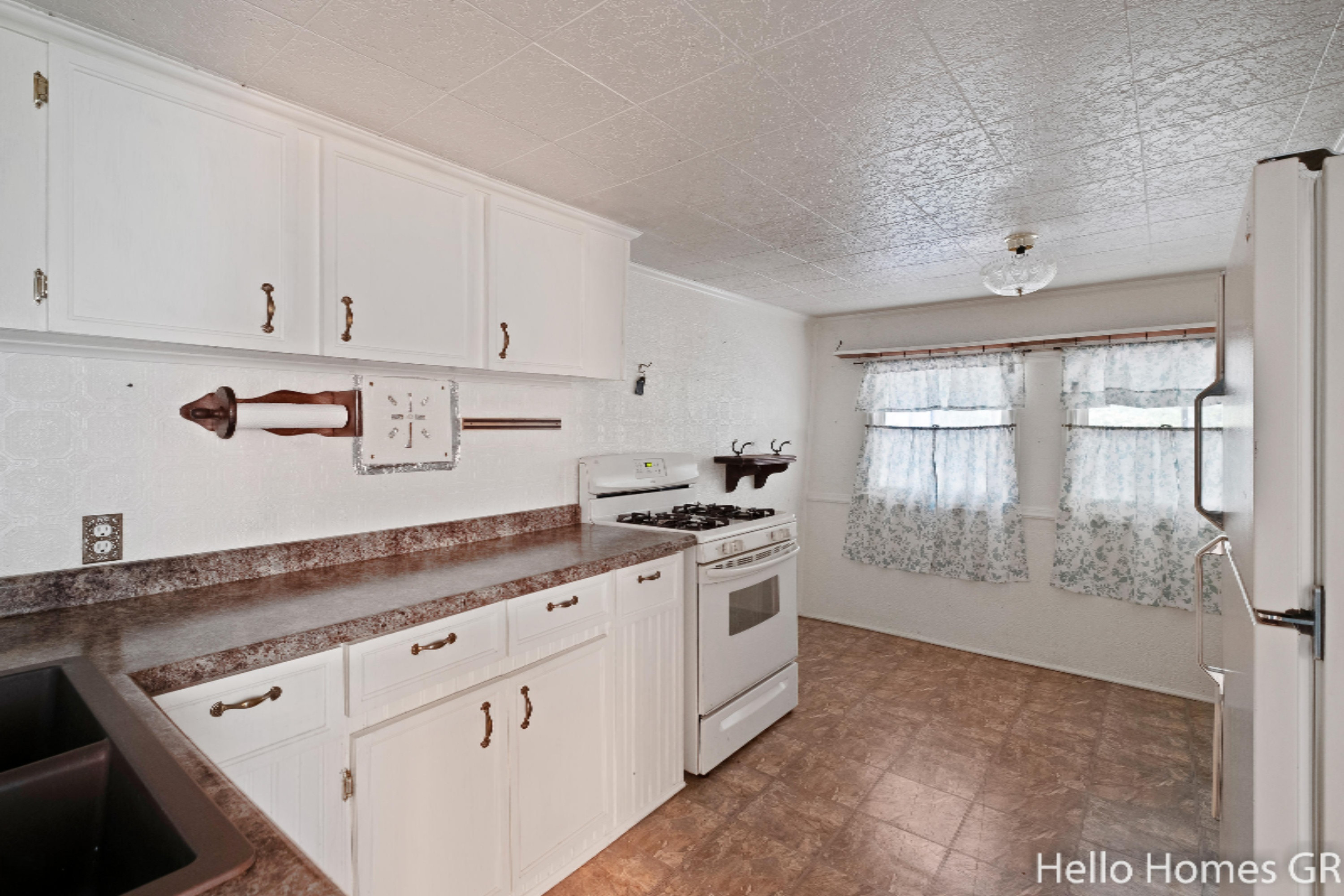 10249 Centerline Road Lowell, MI 49331 - Photo 20 of 25 Kitchen