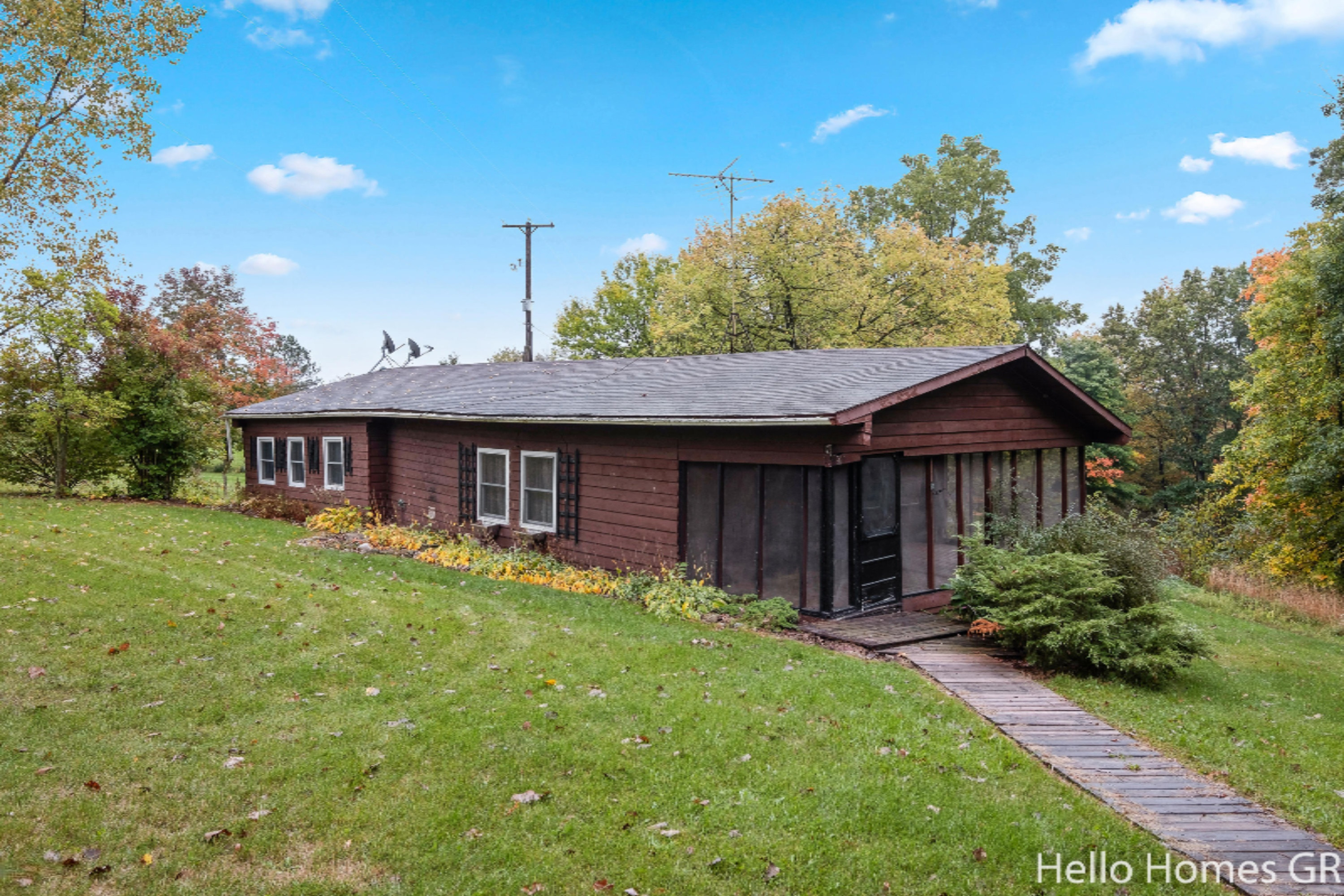 10249 Centerline Road Lowell, MI 49331 - Photo 2 of 25 Exterior