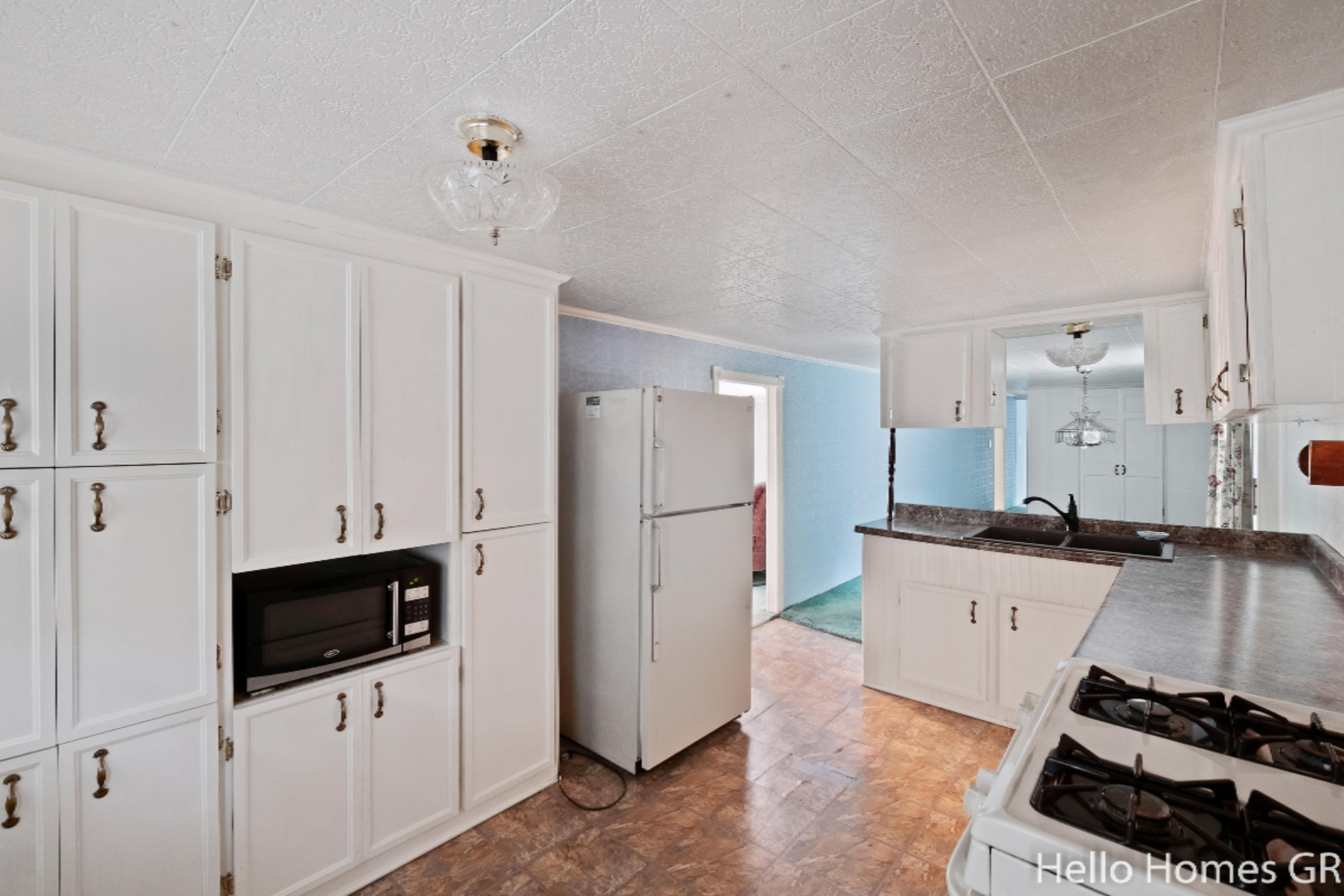 10249 Centerline Road Lowell, MI 49331 - Photo 21 of 25 Kitchen
