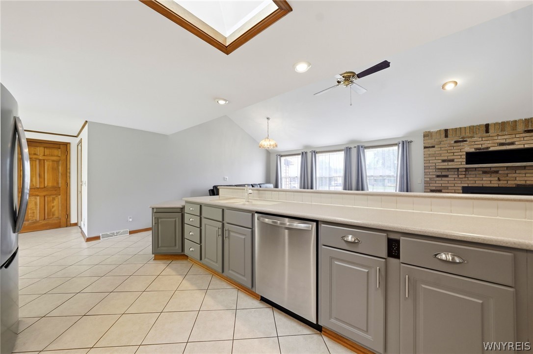 535 Seneca Creek Road West Seneca, NY 14224 - Photo 6 of 49