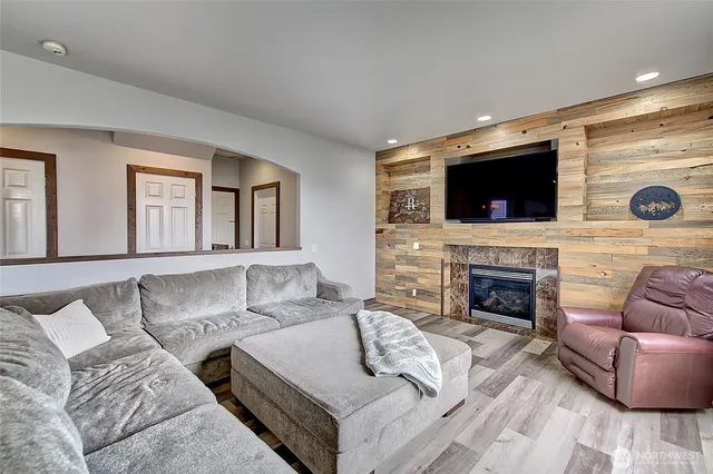 $650,000 | 6810 36th Street Northeast, Marysville, WA 98270