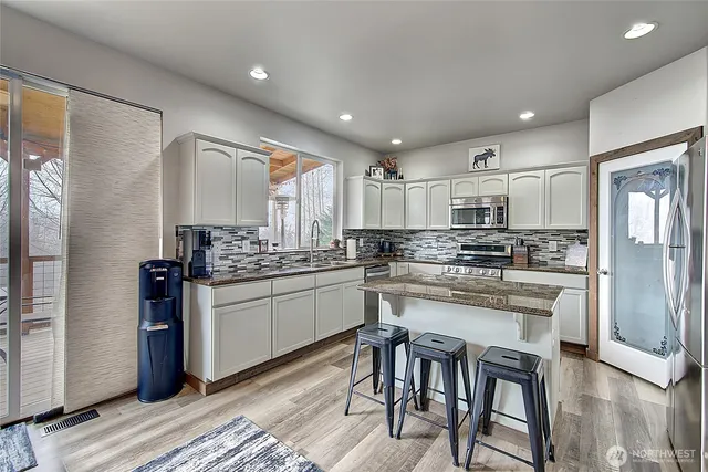 $650,000 | 6810 36th Street Northeast, Marysville, WA 98270