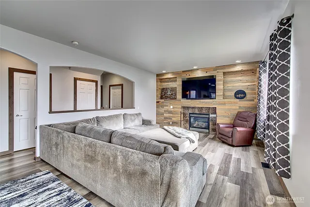 $650,000 | 6810 36th Street Northeast, Marysville, WA 98270