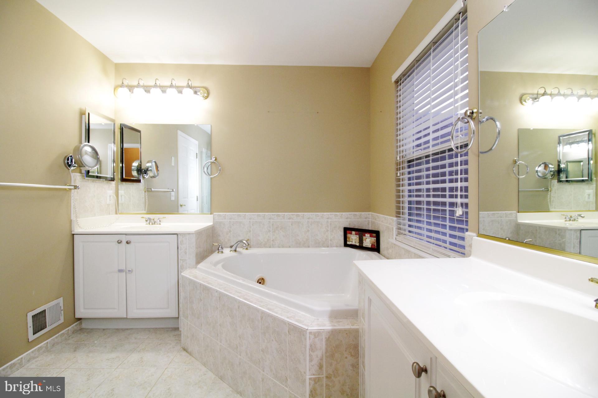334 Watkins Road Pennington, NJ 08534 - Photo 18 of 39