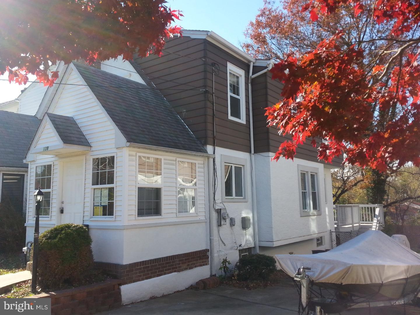 128 East Chelton Road Brookhaven, PA 19015 - Photo 2 of 10 Gallery Image 2