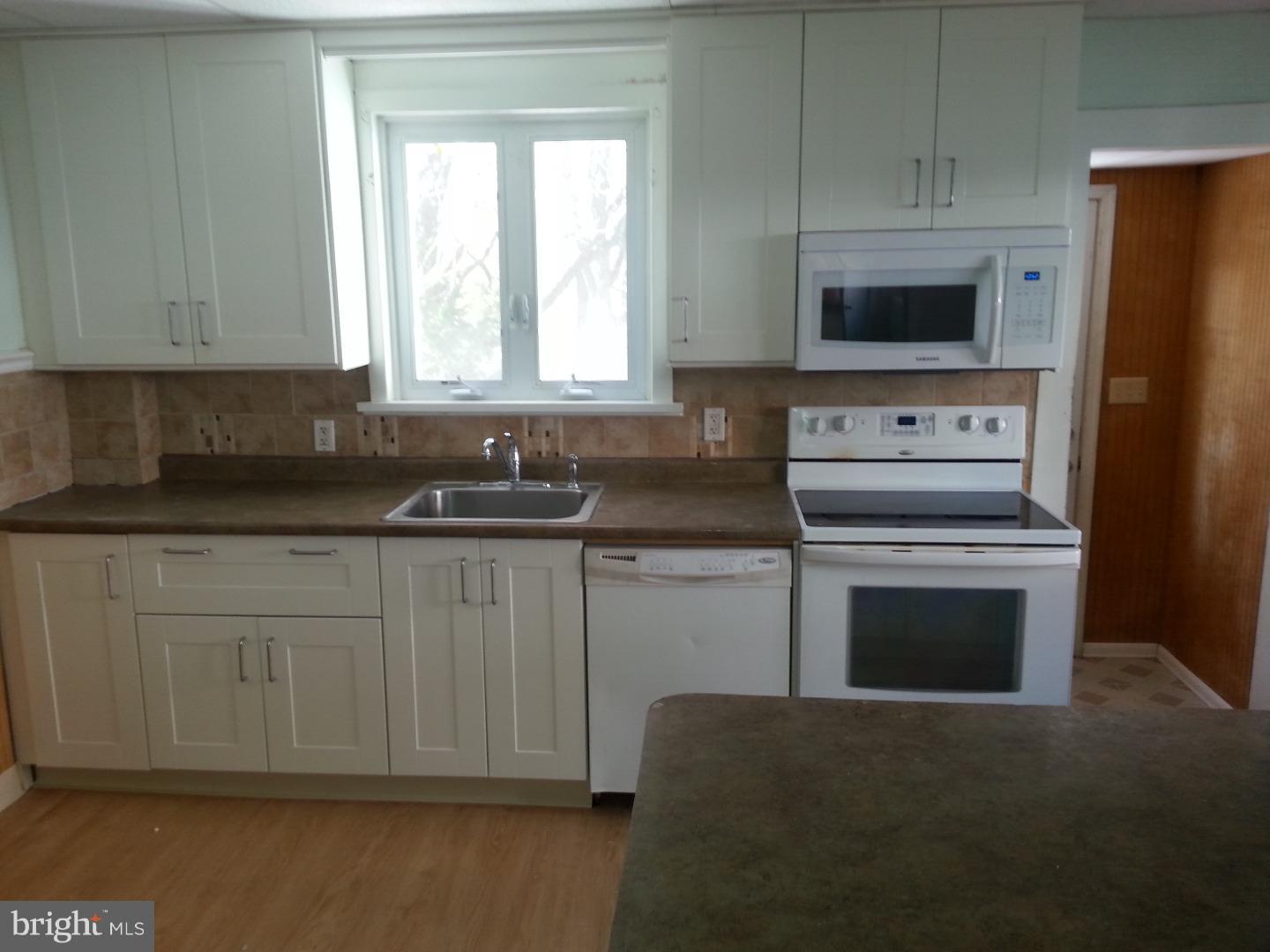 128 East Chelton Road Brookhaven, PA 19015 - Photo 5 of 10 Gallery Image 5