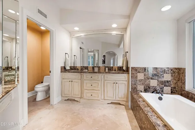 $2,375,000 | 6805 Aviano Drive, Camarillo, CA 93012