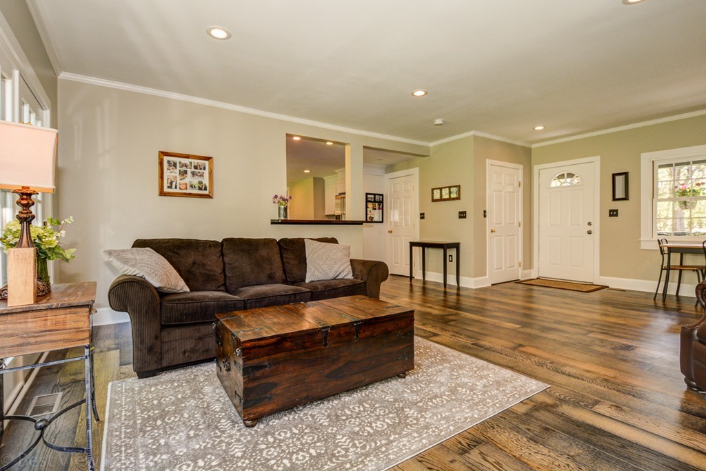 23 Hayward Road Acton, MA 01720 - Photo 6 of 30 Gallery Image 6