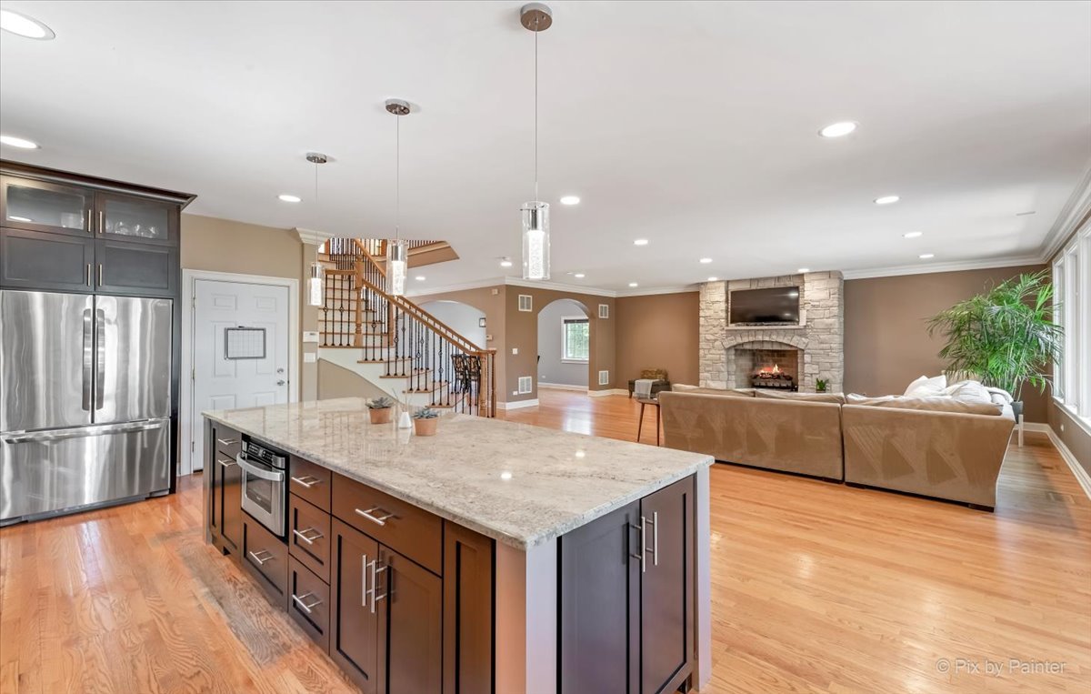 416 Blythe Road Riverside, IL 60546 - Photo 9 of 46