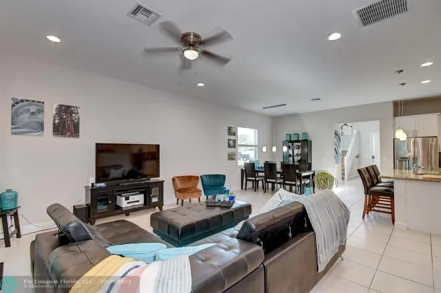 $4,700 | 495 Northeast Abaca Way, Unit 495, Jensen Beach, FL 34957