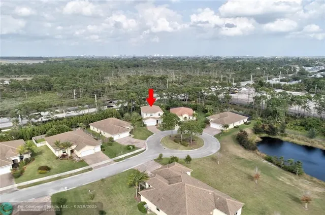 $4,700 | 495 Northeast Abaca Way, Unit 495, Jensen Beach, FL 34957