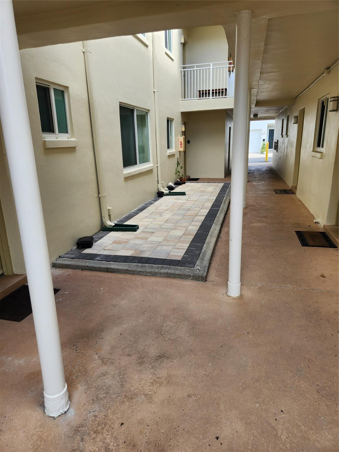 1320 Miami Road, Unit 8 Fort Lauderdale, FL 33316 - Photo 13 of 15 Photo 13