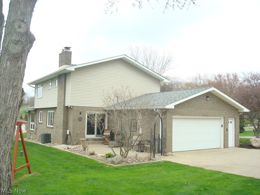 4626 Christman Road Green, OH 44319 - Photo 3 of 22 Large .58 acre, beautifully landscaped yard