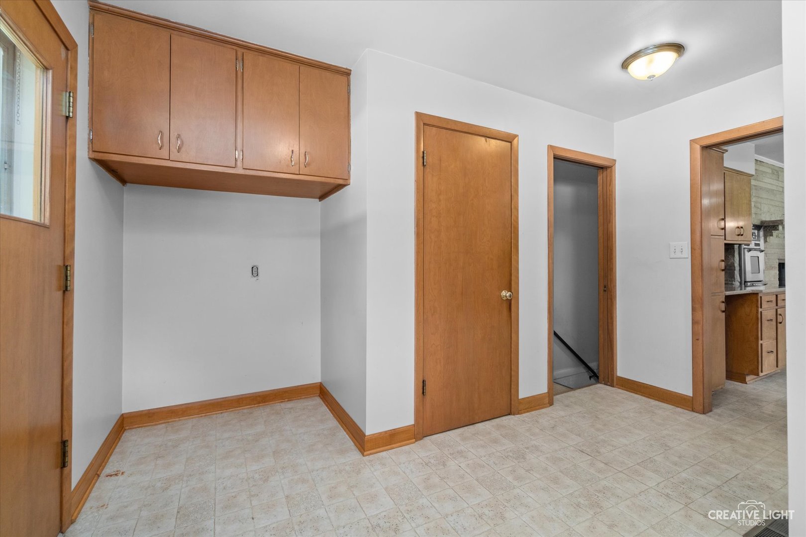 1402 Meadows Road Geneva, IL 60134 - Photo 24 of 30 a view of an empty room and closet area