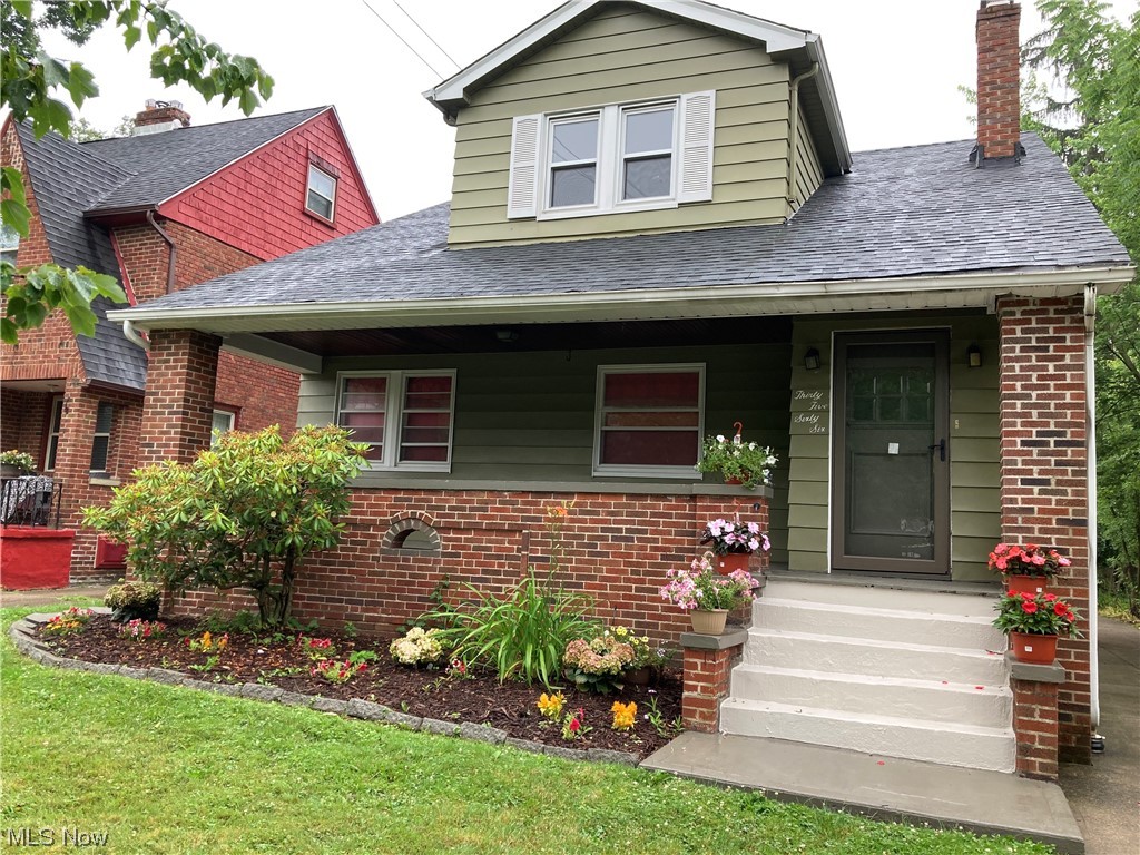 3566 Cedarbrook Road Cleveland, OH 44118 - Photo 1 of 27