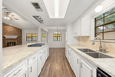 $300,000 | 2019 Franklin Circle, Rosenberg, TX 77471