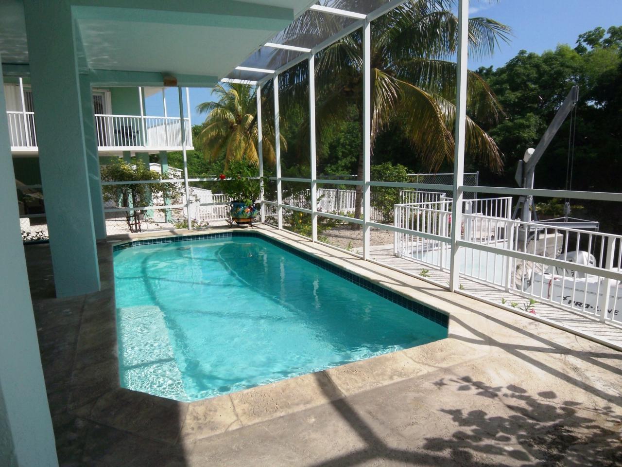1221 Mockingbird Road Key Largo, FL 33037 - Photo 17 of 19 Pool