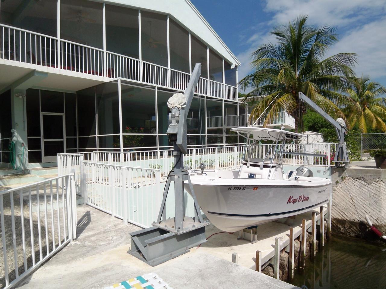 1221 Mockingbird Road Key Largo, FL 33037 - Photo 18 of 19 Back view