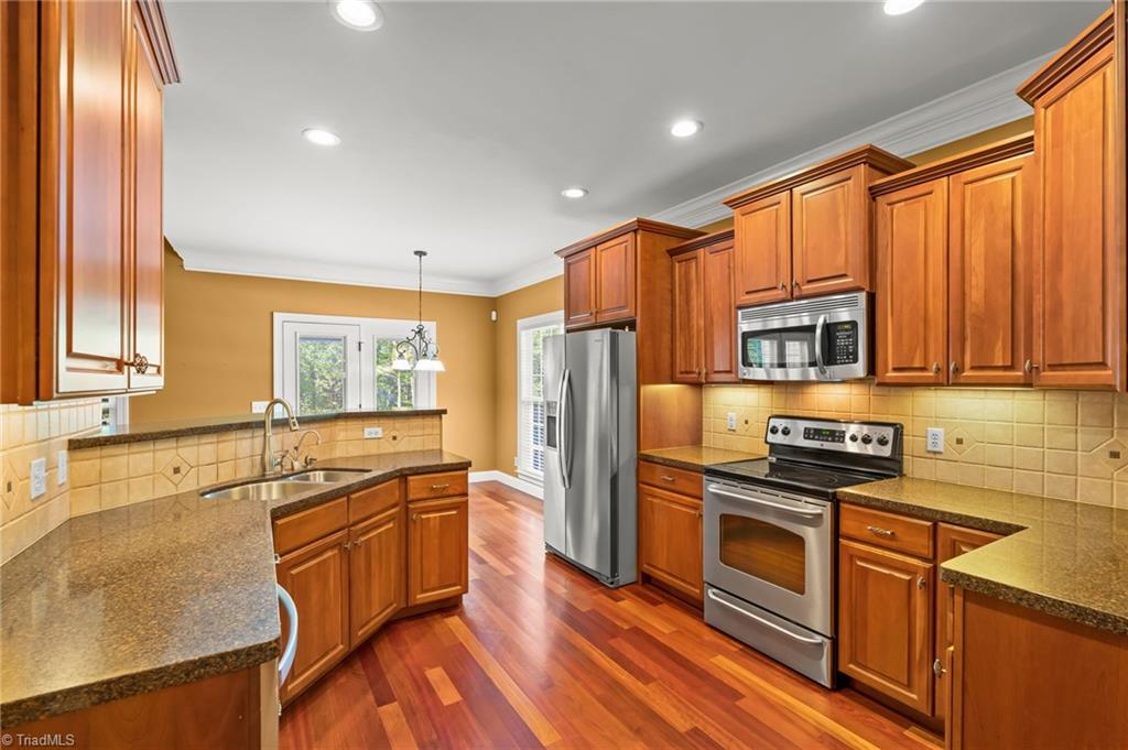 3321 Lower Lake Road Thomasville, NC 27360 - Photo 12 of 50