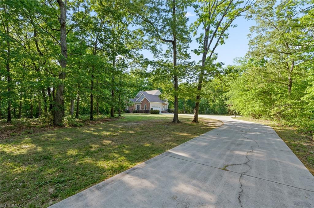 3321 Lower Lake Road Thomasville, NC 27360 - Photo 2 of 50