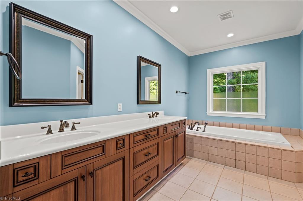 3321 Lower Lake Road Thomasville, NC 27360 - Photo 21 of 50