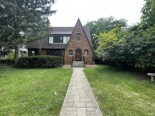 $5,550 | 611 South Eagleson Avenue, Bloomington, IN 47401