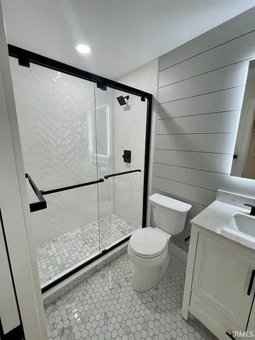 $5,550 | 611 South Eagleson Avenue, Bloomington, IN 47401