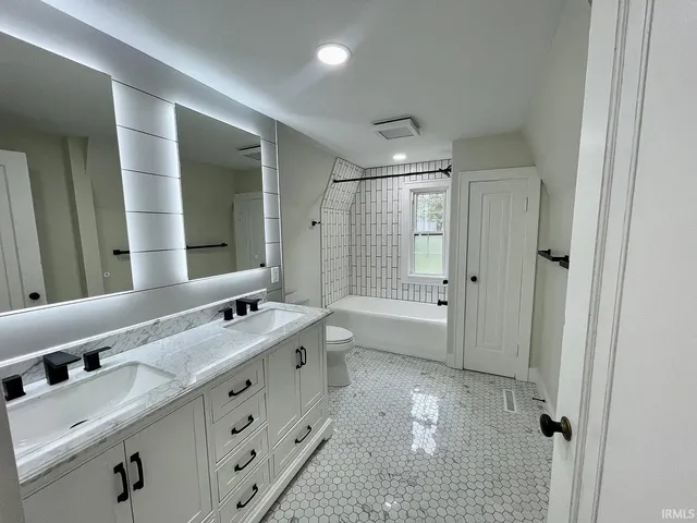 $5,550 | 611 South Eagleson Avenue, Bloomington, IN 47401