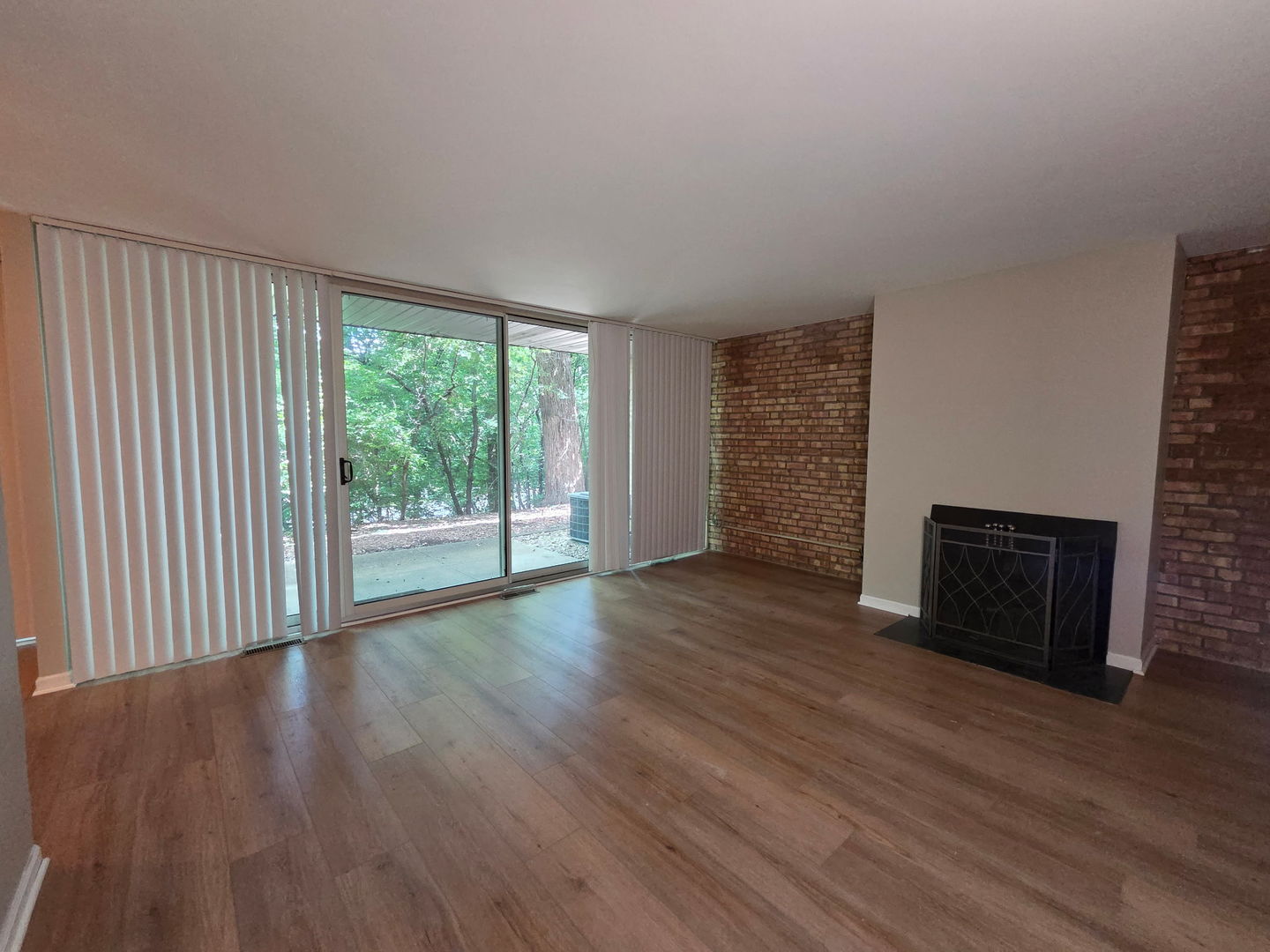6010 Forest View Road, Unit 1B Lisle, IL 60532 - Photo 2 of 9