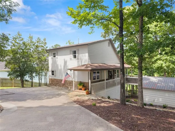 $1,150,000 | 205 Lake Drive, Dawsonville, GA 30534