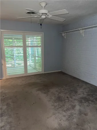 $305,000 | 321 East Main Street, Brenham, TX 77833