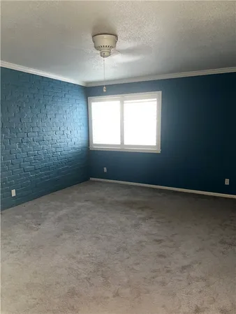 $305,000 | 321 East Main Street, Brenham, TX 77833