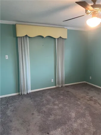 $305,000 | 321 East Main Street, Brenham, TX 77833