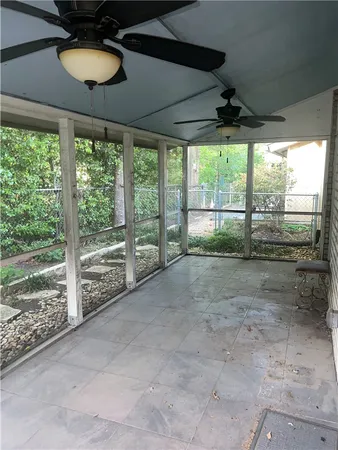 $305,000 | 321 East Main Street, Brenham, TX 77833