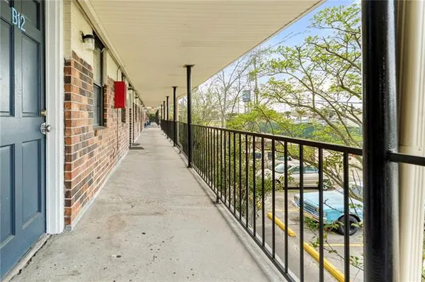 $875 | 8415 Airline Drive, Unit A12, Metairie, LA 70003