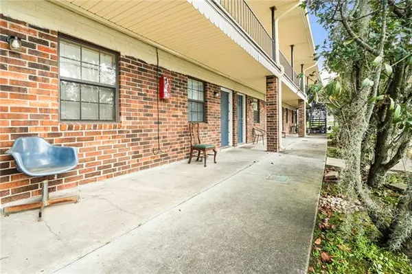 $875 | 8415 Airline Drive, Unit A12, Metairie, LA 70003