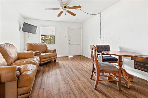 $875 | 8415 Airline Drive, Unit A12, Metairie, LA 70003