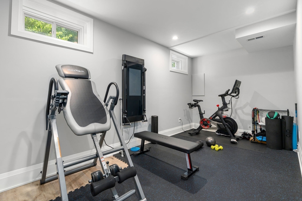 1058 Beacon Street, Unit 2 Newton, MA 02459 - Photo 33 of 40