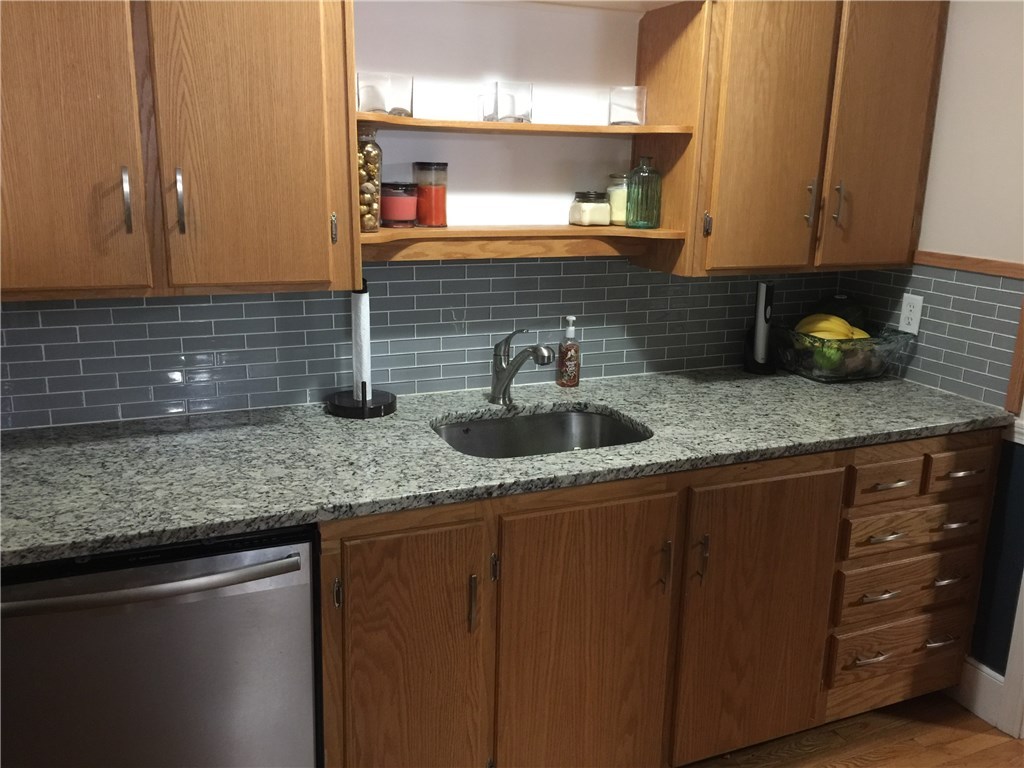 84 Merritt Road East Providence, RI 02915 - Photo 11 of 24