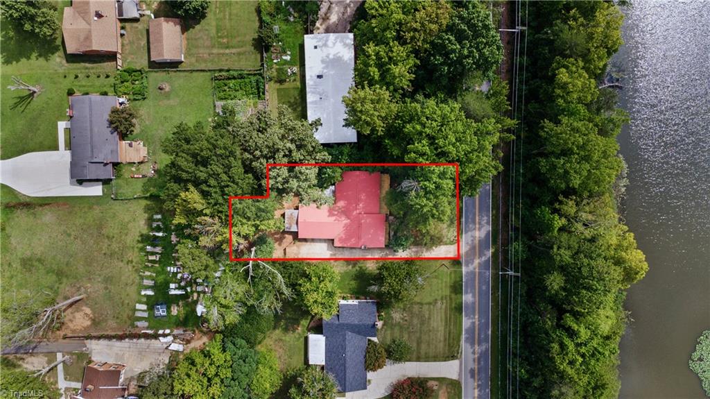 923 Aberdeen Road High Point, NC 27265 - Photo 11 of 50 Gallery Image 11