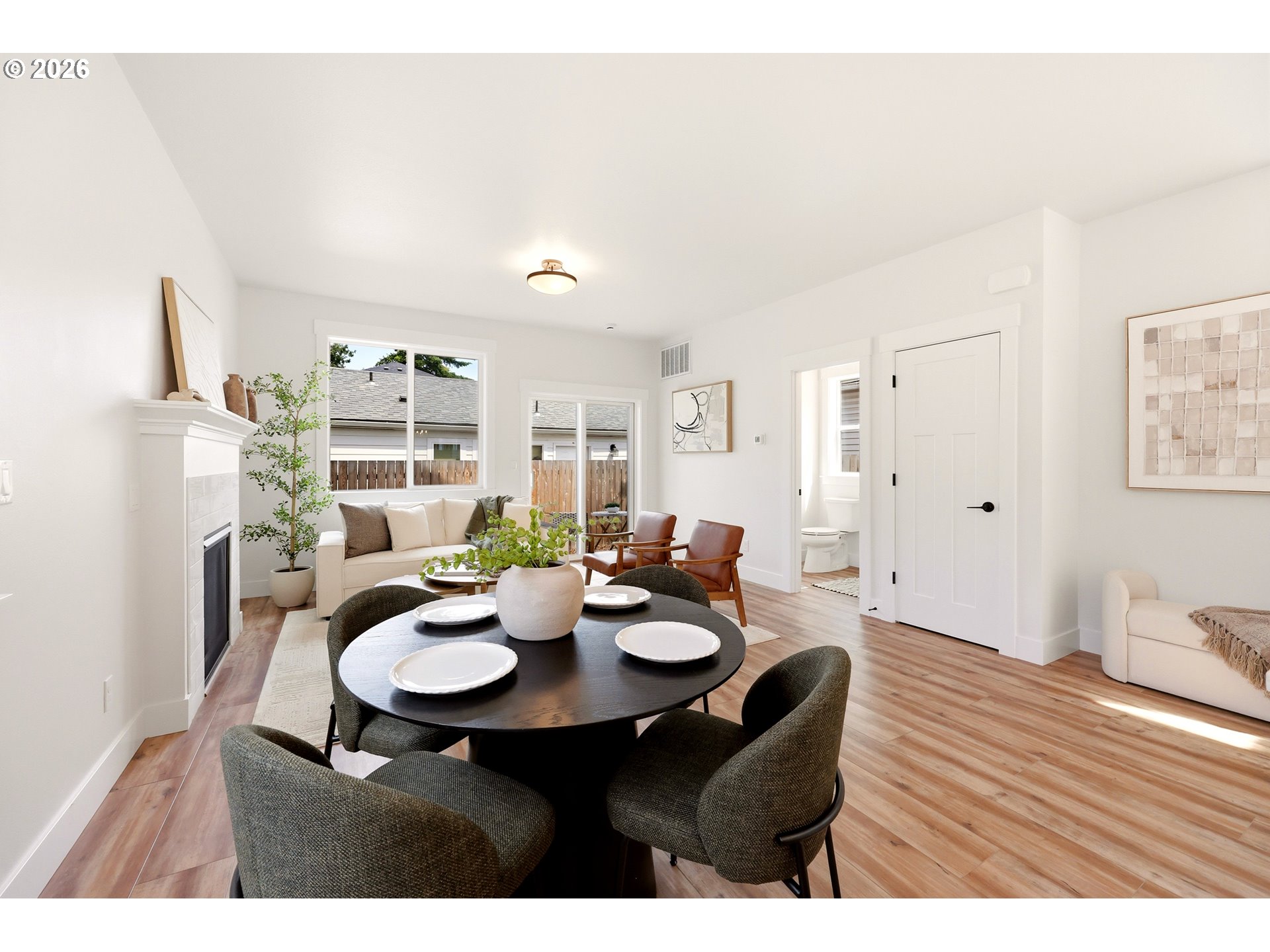 6336 Southeast 84th Place Portland, OR 97266 - Photo 12 of 35
