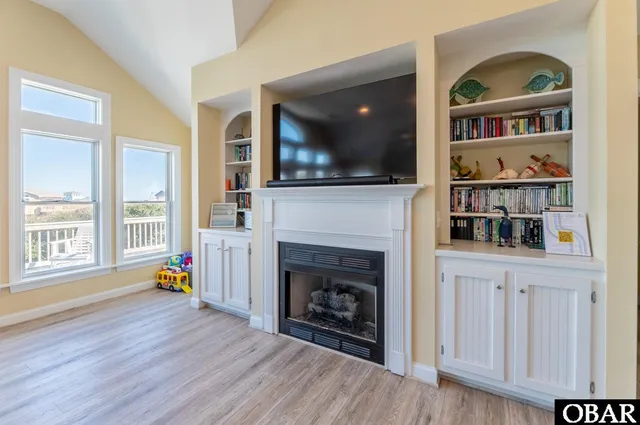 $1,649,000 | 152 Duck Road, Southern Shores, NC 27949